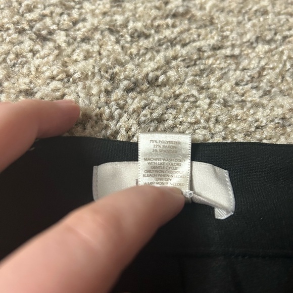 LOFT Black Pencil Skirt with Zipper in Back and Slit in Back Size Small Business - Picture 4 of 4